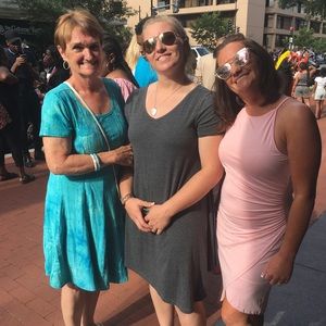 Meet your Posher, Alivia